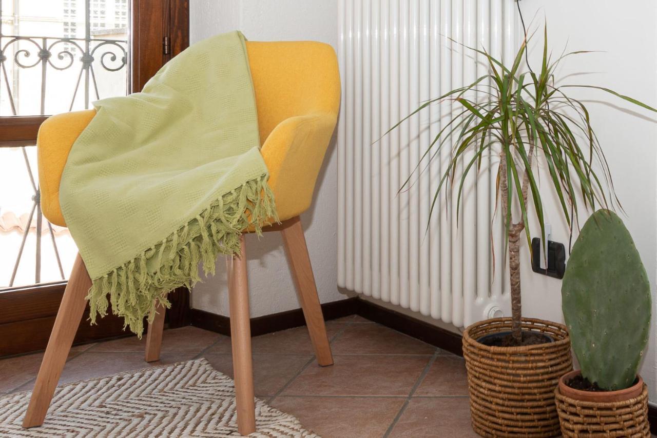 Cozy Studio In Old Town Apartment Como Exterior foto